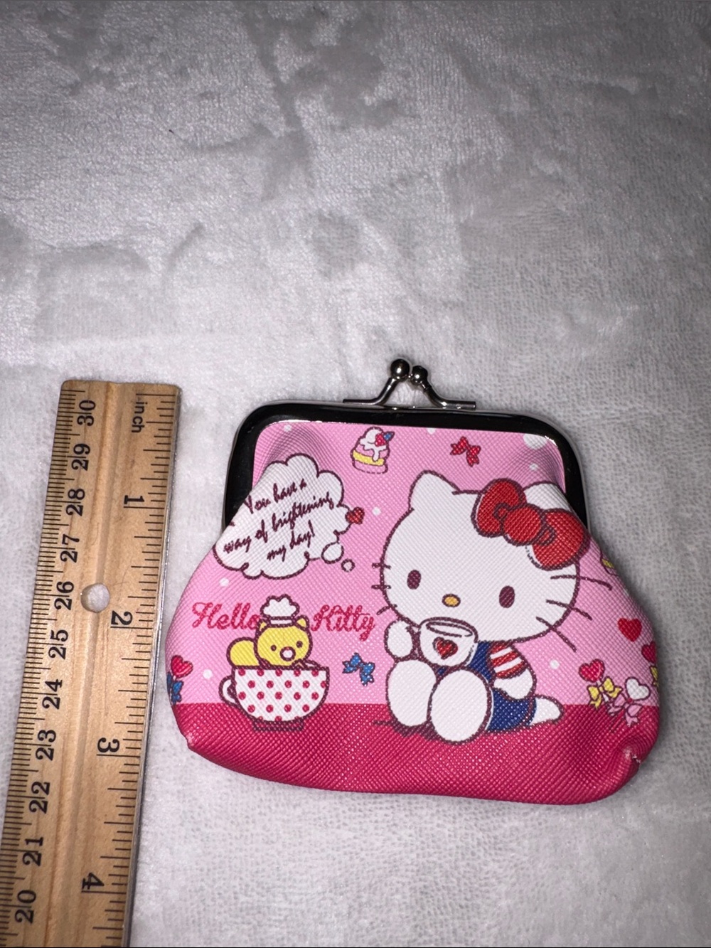 Hello Kitty Pink and Red Kiss-Lock Coin Purse - Picture 3 of 4